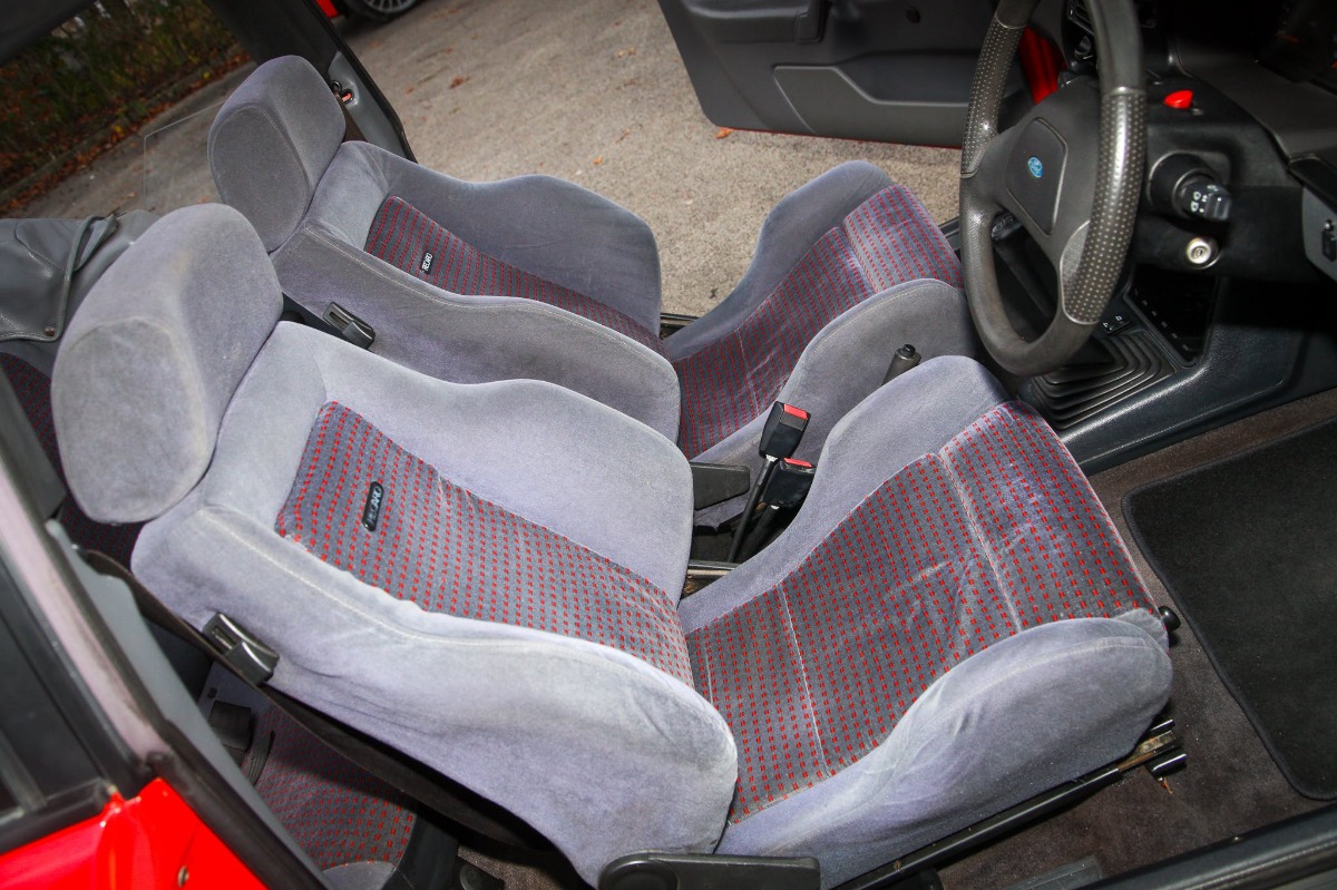 1989 Ford Escort Image 3